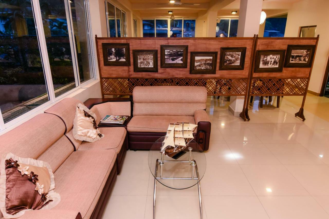 Sobaya Hotel Kandy Esterno foto