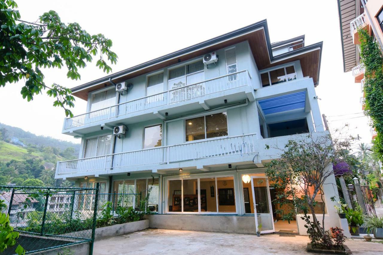 Sobaya Hotel Kandy Esterno foto