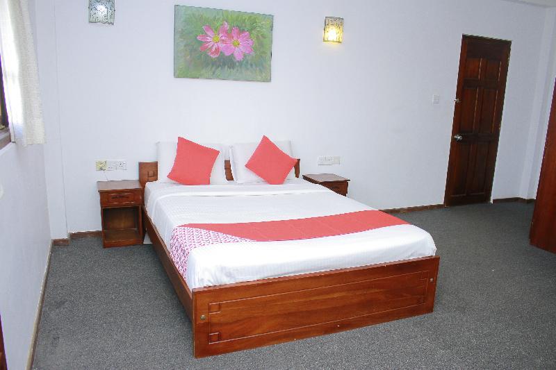 Sobaya Hotel Kandy Esterno foto