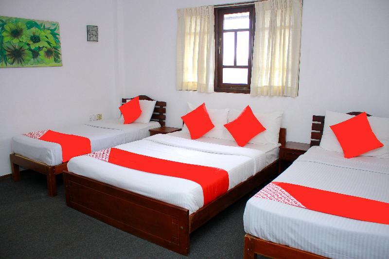 Sobaya Hotel Kandy Esterno foto